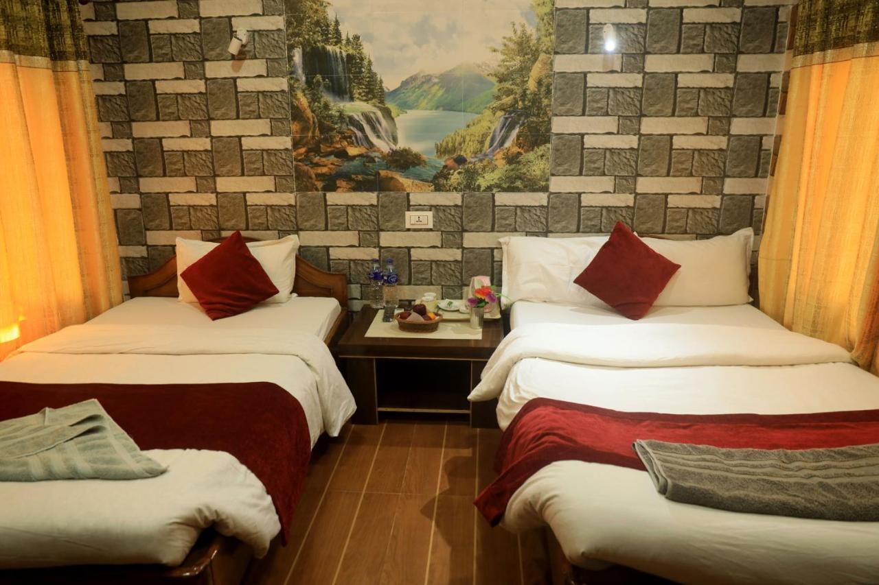 Chitwan Forest Resort , Chitwan National Park Sauraha Zewnętrze zdjęcie